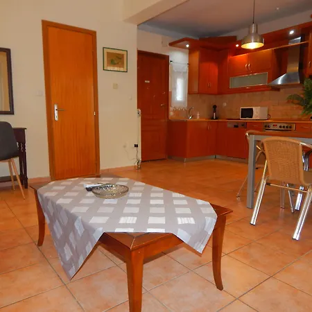 بيت للعطل Kripis House